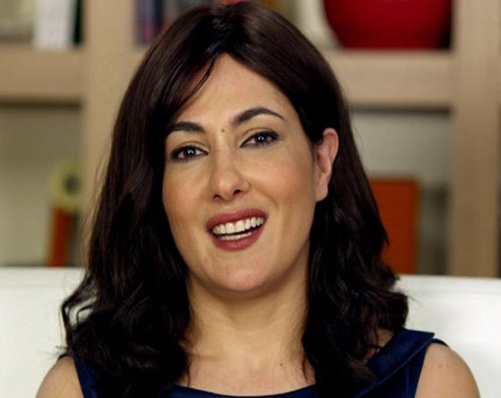 ممثلة تركية ترفض مصافحة مخرج عند تسلمه جائزته لأنه متدين! فيديو صورة رقم 4 ممثلة تركية ترفض مصافحة مخرج عند تسلمه جائزته لأنه متدين! فيديو صورة رقم 4