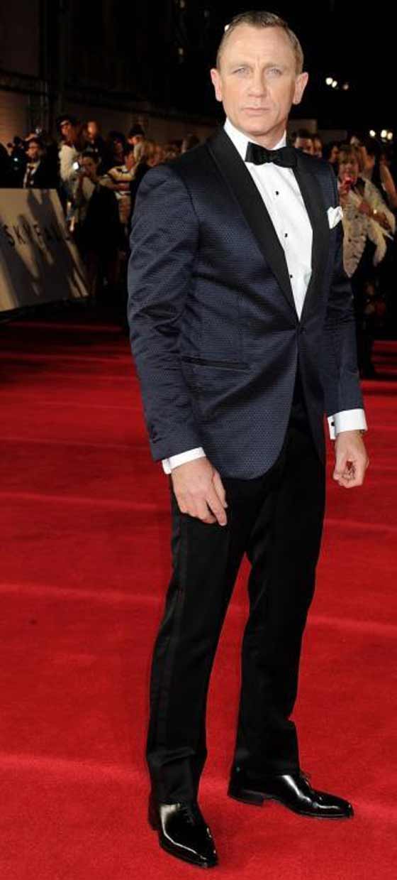 صور إطلالات النجوم العرب والأجانب في بدلات التوكسيدو.. من الأجمل بينهم؟! صورة رقم 6 صور إطلالات النجوم العرب والأجانب في بدلات التوكسيدو.. من الأجمل بينهم؟! صورة رقم 6