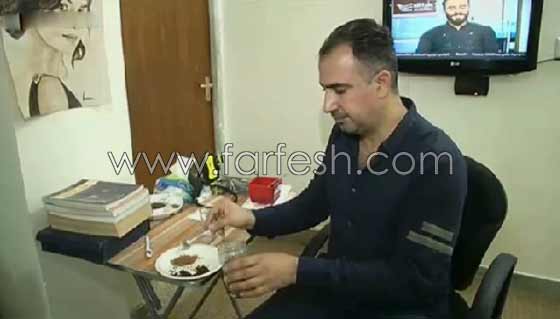 بالفيديو والصور.. رسام عراقي يبدع بلوحات فنية بالقهوة صورة رقم 7 بالفيديو والصور.. رسام عراقي يبدع بلوحات فنية بالقهوة صورة رقم 7