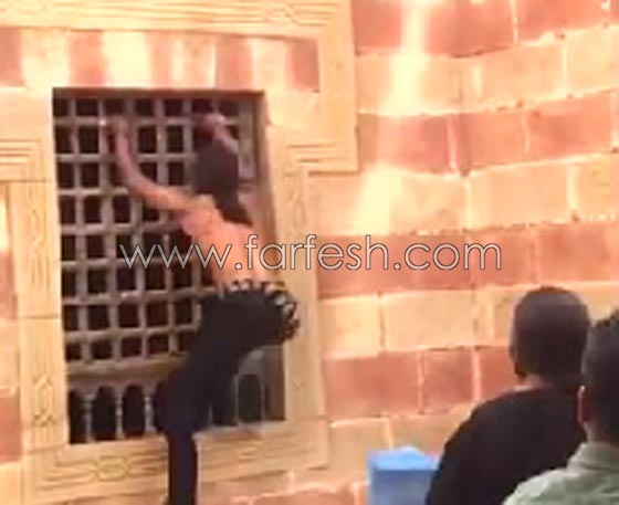 محمد رمضان يستعراض مهاراته ويتسلق المباني صورة رقم 2 محمد رمضان يستعراض مهاراته ويتسلق المباني صورة رقم 2