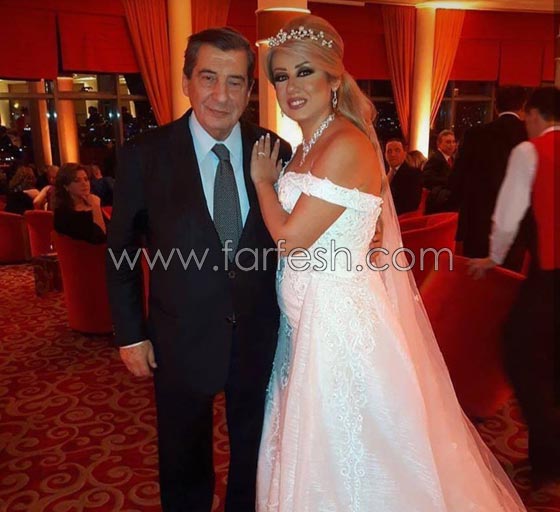 فيديو مسرّب: حسين فهمي يرقص (تويست) مع أخيه مصطفى في حفل زفافه صورة رقم 5 فيديو مسرّب: حسين فهمي يرقص (تويست) مع أخيه مصطفى في حفل زفافه صورة رقم 5