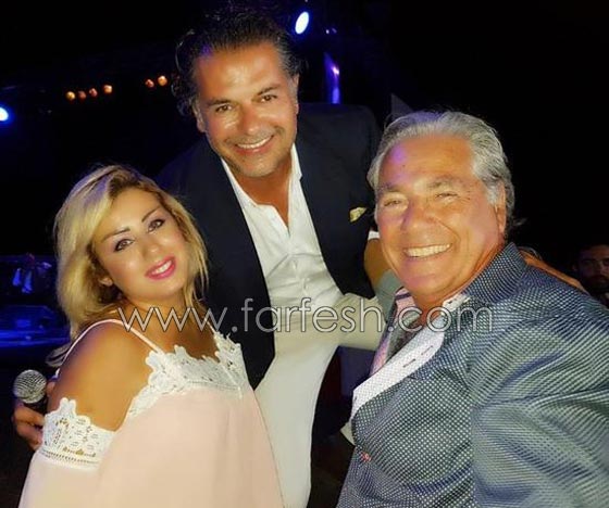فيديو مسرّب: حسين فهمي يرقص (تويست) مع أخيه مصطفى في حفل زفافه صورة رقم 12 فيديو مسرّب: حسين فهمي يرقص (تويست) مع أخيه مصطفى في حفل زفافه صورة رقم 12