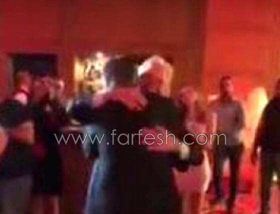 فيديو مسرّب: حسين فهمي يرقص (تويست) مع أخيه مصطفى في حفل زفافه صورة رقم 10 فيديو مسرّب: حسين فهمي يرقص (تويست) مع أخيه مصطفى في حفل زفافه صورة رقم 10
