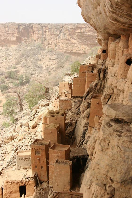 صور مدهشة.. مدن بُنيت فوق قمم الجبال صورة رقم 4 صور مدهشة.. مدن بُنيت فوق قمم الجبال صورة رقم 4