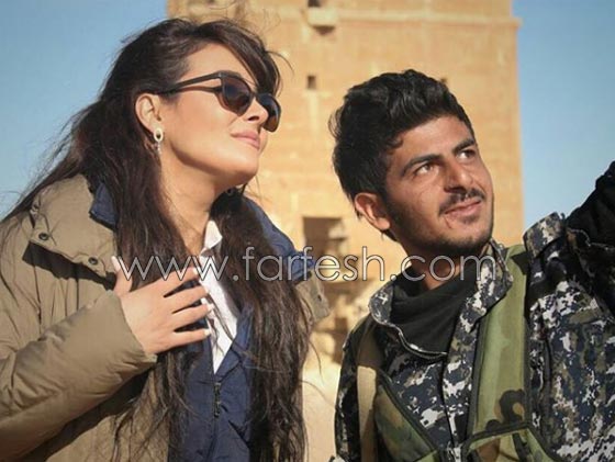 فيديو الفنانة كندا حنا تزور الجنود السوريين ويغنون لها (يا آل عيسى) صورة رقم 4 فيديو الفنانة كندا حنا تزور الجنود السوريين ويغنون لها (يا آل عيسى) صورة رقم 4