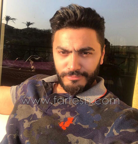 اتهامات تلاحق تامر حسني: تأجير معجبين، سرقة ألحان وبصمة هوليوود المدفوعة! صورة رقم 6 اتهامات تلاحق تامر حسني: تأجير معجبين، سرقة ألحان وبصمة هوليوود المدفوعة! صورة رقم 6