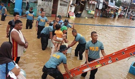 فيديو وصور صادمة: مصرع 90 شخصا في سيول انهيارات بالفلبين صورة رقم 7