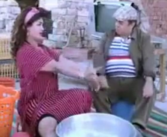 فيديو: اعتقال مغنية كليب (بص امك) بتهمة خدش الحياء والفسق والفجور صورة رقم 2 فيديو: اعتقال مغنية كليب (بص امك) بتهمة خدش الحياء والفسق والفجور صورة رقم 2