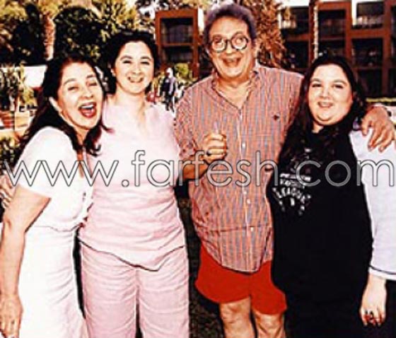 أبرز 10 مشاهير وفنانين انجبوا بنات فقط.. شاهدوا صورهم مع بناتهم صورة رقم 16 أبرز 10 مشاهير وفنانين انجبوا بنات فقط.. شاهدوا صورهم مع بناتهم صورة رقم 16