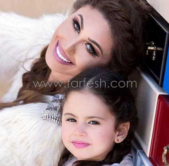 صور فنانات مطلقات يقمن بدور الأم والأب لابنائهن.. صورة رقم 12 صور فنانات مطلقات يقمن بدور الأم والأب لابنائهن.. صورة رقم 12