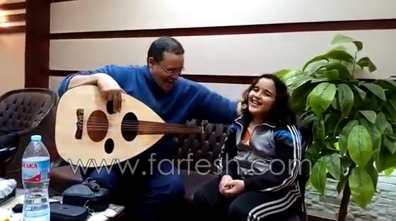 فيديو أشرقت أحمد تتدرب مع والدها الذي يواصل تحدّي ذا فويس كيدز صورة رقم 5 فيديو أشرقت أحمد تتدرب مع والدها الذي يواصل تحدّي ذا فويس كيدز صورة رقم 5