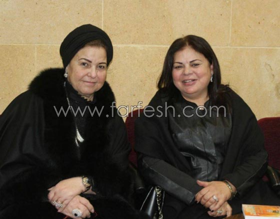 صور فنانين تعلو الابتسامات والضحكات وجوههم في عزاء الجداوي! صورة رقم 3 صور فنانين تعلو الابتسامات والضحكات وجوههم في عزاء الجداوي! صورة رقم 3