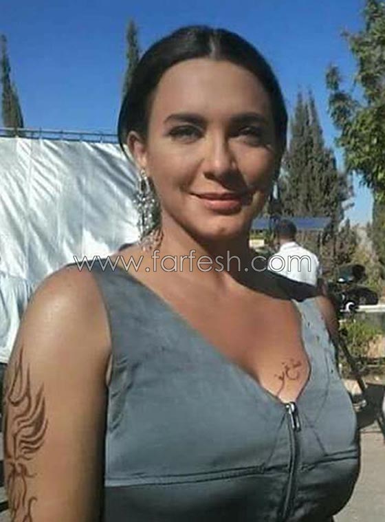 صور فنانين سوريين نقشوا التاتو على أجسادهم.. أي وشم أجرأ؟ صورة رقم 7 صور فنانين سوريين نقشوا التاتو على أجسادهم.. أي وشم أجرأ؟ صورة رقم 7