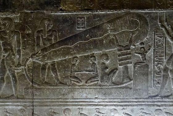  10 دلائل حيّرت العلماء تؤكد ان الكائنات الفضائية زارت مصر! صورة رقم 2