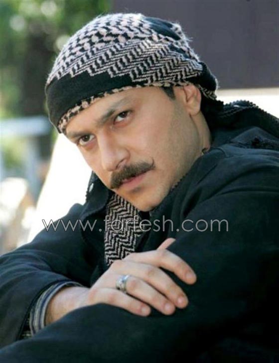 هل سيعود وائل شرف الى باب الحارة؟ ولمن أهدى خيزرانة العكيد معتز؟ صورة رقم 7 هل سيعود وائل شرف الى باب الحارة؟ ولمن أهدى خيزرانة العكيد معتز؟ صورة رقم 7