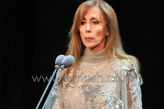 فيديو نادر: فيروز في الكواليس اثناء تدريبات دبي قبل 20 عاما صورة رقم 4 فيديو نادر: فيروز في الكواليس اثناء تدريبات دبي قبل 20 عاما صورة رقم 4