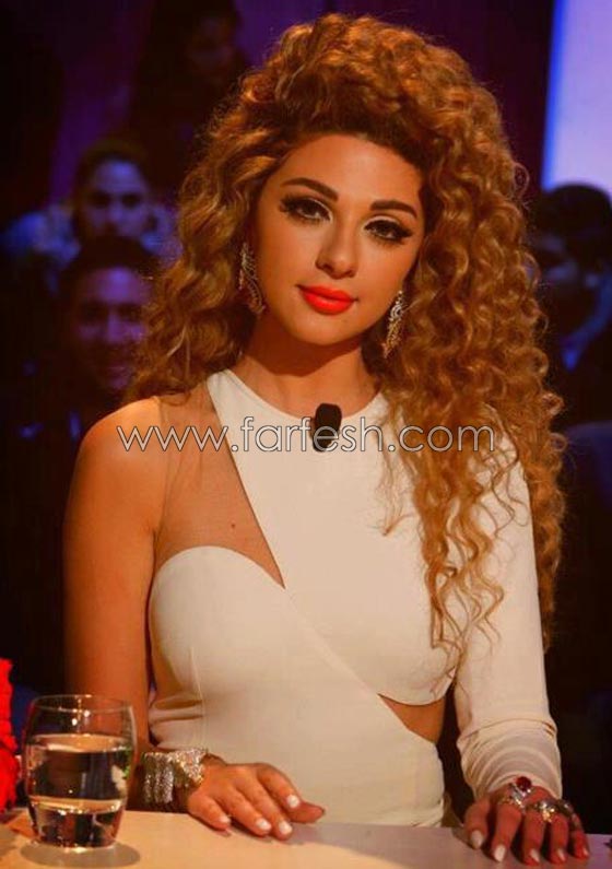 بالفيديو: اتهام دنيا بطمة بتقليد حركات ورقص واطلالة ميريام فارس صورة رقم 7 بالفيديو: اتهام دنيا بطمة بتقليد حركات ورقص واطلالة ميريام فارس صورة رقم 7