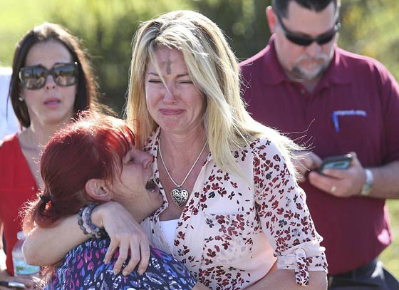 انتحار طالبة أميركية بعد نجاتها من مذبحة المدرسة في ولاية فلوريدا صورة رقم 17