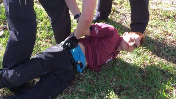 انتحار طالبة أميركية بعد نجاتها من مذبحة المدرسة في ولاية فلوريدا صورة رقم 8
