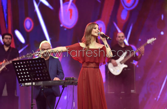 صور وفيديو: نانسي عجرم تعدّل فستان مصمم لبناني لتلبسه في دبي صورة رقم 3 صور وفيديو: نانسي عجرم تعدّل فستان مصمم لبناني لتلبسه في دبي صورة رقم 3