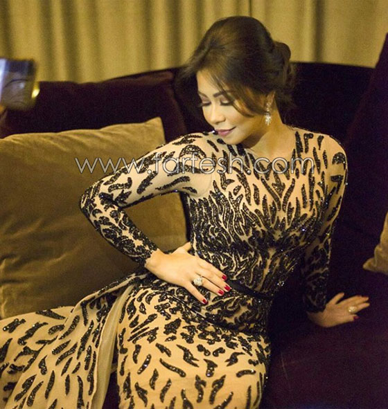 صور شيرين عبد الوهاب بفستان ضيّق تفضح زيادة وزنها وتعيد إشاعة الحمل! صورة رقم 8 صور شيرين عبد الوهاب بفستان ضيّق تفضح زيادة وزنها وتعيد إشاعة الحمل! صورة رقم 8