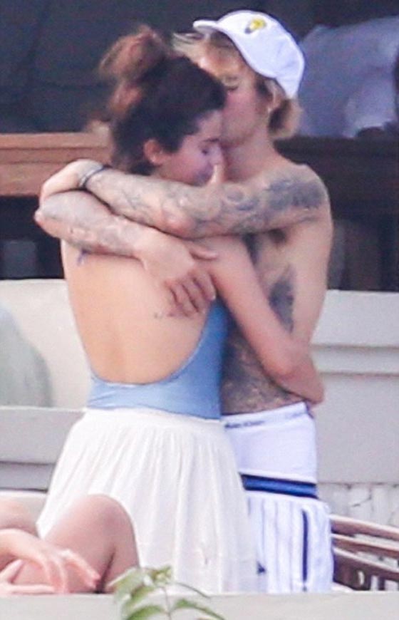 جاستن بيبر وسيلينا جوميز في إجازة رومانسية بجامايكا صورة رقم 4 جاستن بيبر وسيلينا جوميز في إجازة رومانسية بجامايكا صورة رقم 4