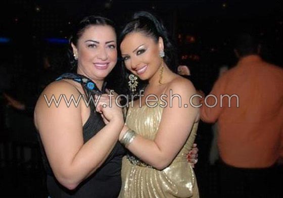 حصريا بمناسبة عيد الام: صور 50 فنانة عربية مع امهاتهن (ج. 2) صورة رقم 11