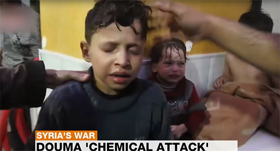 هل كان هناك هجوم كيمائي في سوريا؟ طفل يؤكد بالفيديو انه مجرد تمثيل! صورة رقم 4