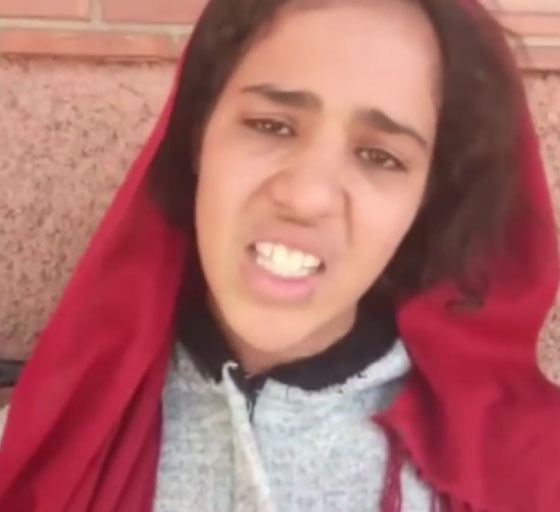 فيديو خطير: مغربي يضرب زوجته المراهقة بوحشية ويتسبب بإصابتها بالشلل!  صورة رقم 1