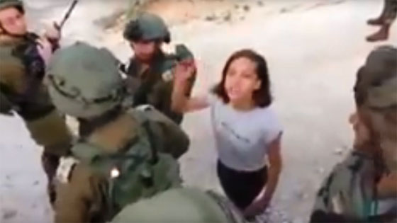 فيديو الطفلة الفلسطينية جنى جهاد تهزم جنود الاحتلال واسرائيل تصنفها (اخطر من عهد التميمي) صورة رقم 1