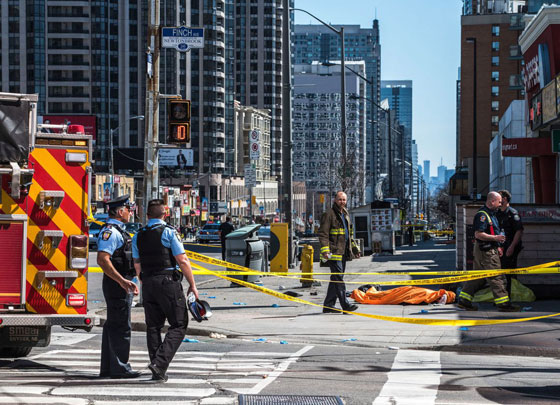 25 شخص بين قتيل وجريح في حادث دهس في تورونتو صورة رقم 16