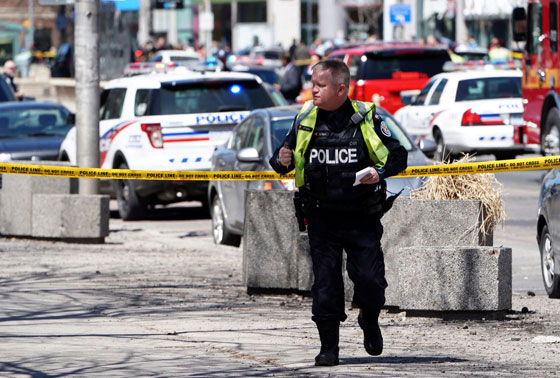 25 شخص بين قتيل وجريح في حادث دهس في تورونتو صورة رقم 12