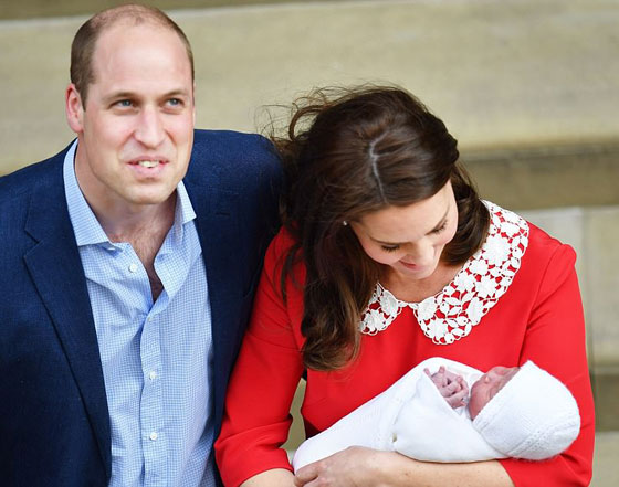 كيت ميدلتون تنجب طفلها الثالث والأمير وليام والاولاد يزورون الأمير الجديد صورة رقم 5