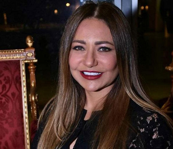 صور نجمات عالميات وعربيات تجاوزن الـ 50 عاما ولا يزلن جميلات ورشيقات صورة رقم 6 صور نجمات عالميات وعربيات تجاوزن الـ 50 عاما ولا يزلن جميلات ورشيقات صورة رقم 6
