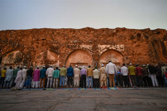 صور احتفالات المسلمين برمضان من جميع أنحاء العالم  صورة رقم 9