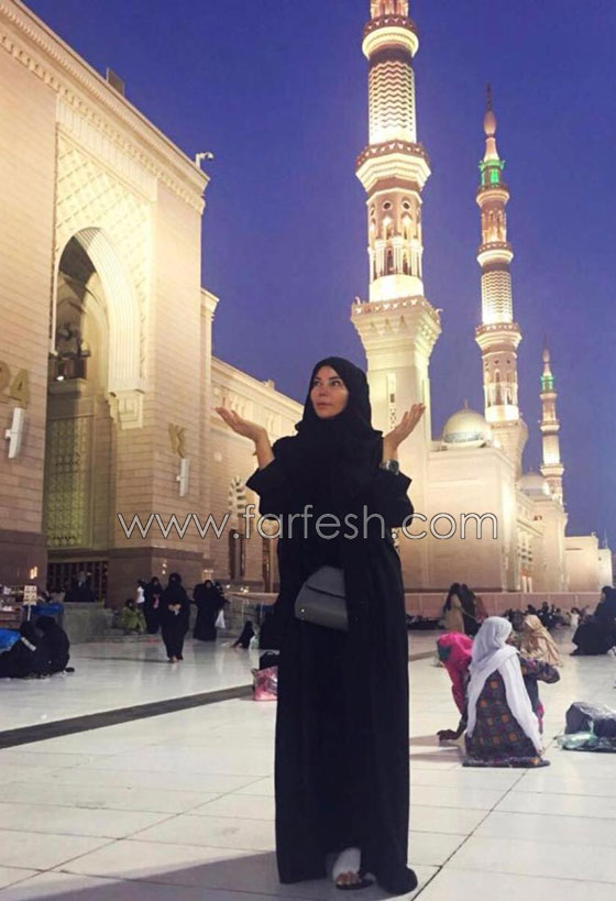 صور وفيديو لمشاهير الفنانين والاعلاميين يؤدون عمرة شهر رمضان صورة رقم 7 صور وفيديو لمشاهير الفنانين والاعلاميين يؤدون عمرة شهر رمضان صورة رقم 7