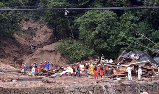 كارثة مدمرة.. 141 قتيلاً بفياضانات اجتاحت غرب اليابان  صورة رقم 12