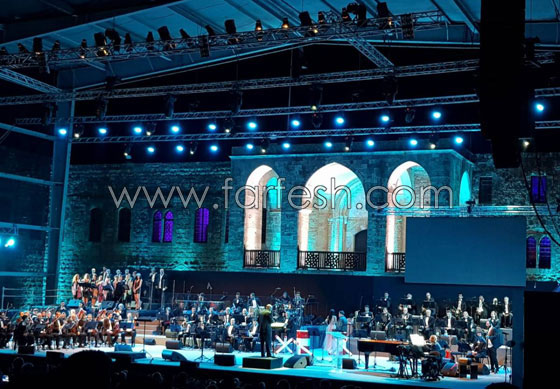 زياد الرحباني يطل على جمهور بالآلاف بأمسية ساحرة لا تتكرر صورة رقم 12 زياد الرحباني يطل على جمهور بالآلاف بأمسية ساحرة لا تتكرر صورة رقم 12