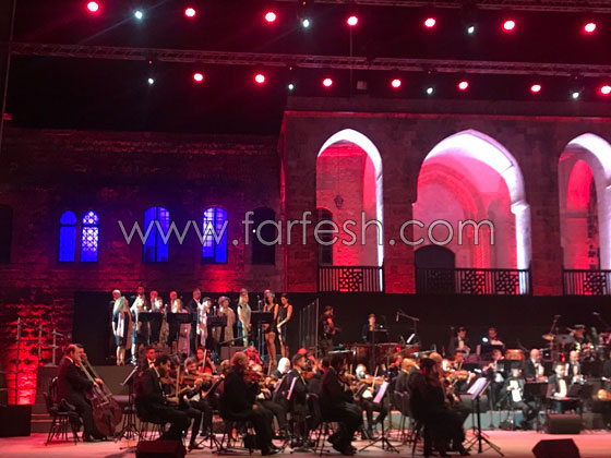 زياد الرحباني يطل على جمهور بالآلاف بأمسية ساحرة لا تتكرر صورة رقم 18 زياد الرحباني يطل على جمهور بالآلاف بأمسية ساحرة لا تتكرر صورة رقم 18