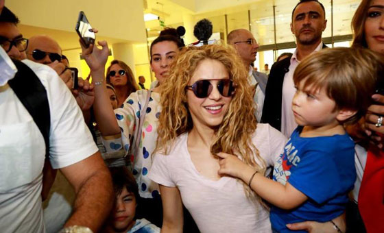 فيديو وصور شاكيرا تحيي لبنان مع ابنها بالعربية وتغني بأجواء (سحرية) صورة رقم 7 فيديو وصور شاكيرا تحيي لبنان مع ابنها بالعربية وتغني بأجواء (سحرية) صورة رقم 7