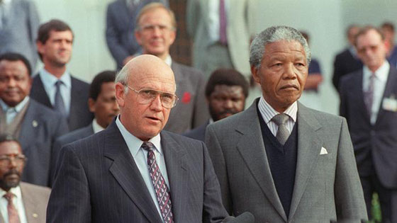 نيلسون مانديلا: محطات حياة رمز النضال والتسامح في عامه المائة صورة رقم 10