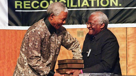 نيلسون مانديلا: محطات حياة رمز النضال والتسامح في عامه المائة صورة رقم 13