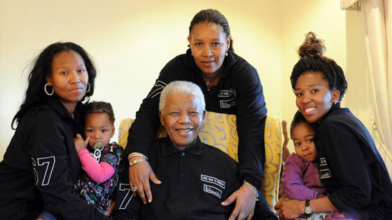 نيلسون مانديلا: محطات حياة رمز النضال والتسامح في عامه المائة صورة رقم 16