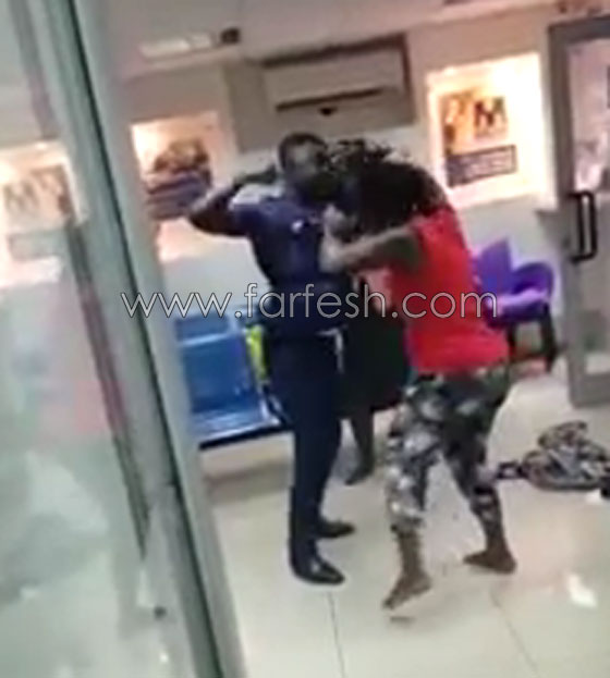 فيديو صادم.. ضابط شرطة يعتدي بطريقة وحشية على امرأة تحمل رضيعها! صورة رقم 13