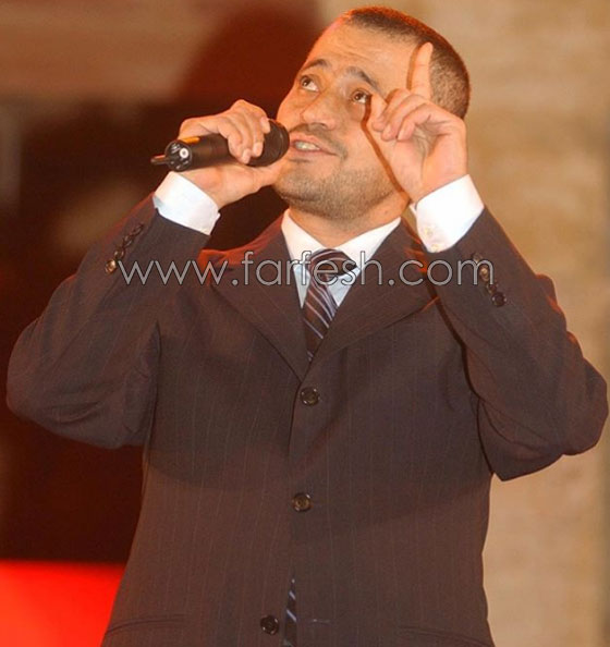 فيديو جورج وسوف يغضب من رجال الأمن ويتوقف عن الغناء.. والسبب احد المعجبين صورة رقم 5 فيديو جورج وسوف يغضب من رجال الأمن ويتوقف عن الغناء.. والسبب احد المعجبين صورة رقم 5