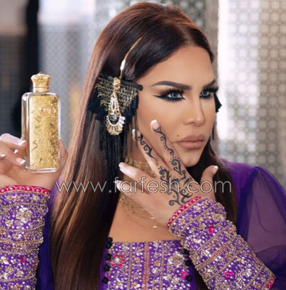 فيديو معجبة تَشُدُّ الفنانة أحلام من فستانها.. والسبب؟! صورة رقم 15 فيديو معجبة تَشُدُّ الفنانة أحلام من فستانها.. والسبب؟! صورة رقم 15