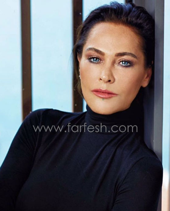 الممثلة هوليا أفشار خضعت للتحقيق وفحص لسيارتها بسبب تحدي كيكي! صورة رقم 7 الممثلة هوليا أفشار خضعت للتحقيق وفحص لسيارتها بسبب تحدي كيكي! صورة رقم 7