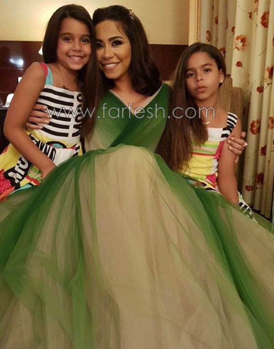 فيديو شيرين عبد الوهاب ترقص مع ابنتيها على انغام (مشاعر) صورة رقم 4 فيديو شيرين عبد الوهاب ترقص مع ابنتيها على انغام (مشاعر) صورة رقم 4