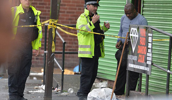 بالفيديو والصور.. إصابة 10 أشخاص في حادث إطلاق نار في مانشستر صورة رقم 7