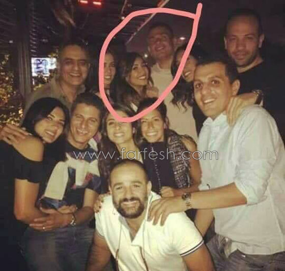 صور عمرو دياب الجديدة يحتضن دينا الشربينى تجدد تساؤلات جمهوره صورة رقم 3